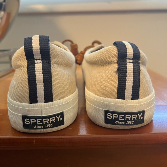 Sperry khaki canvas shoes - Picture 5 of 8